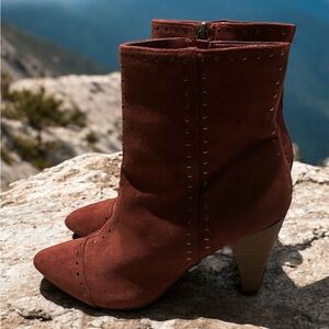 Universal Thread Maroon Rust Studded Bootie Boot. Size 8. Great Condition.